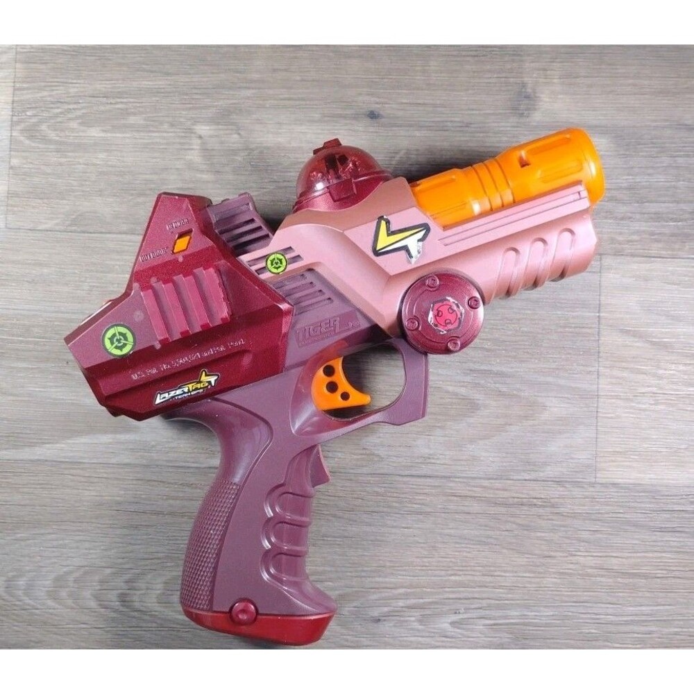 Lazer Tag Team Ops Drone Pistol Laser Gun Hasbro Tiger Electronics Red